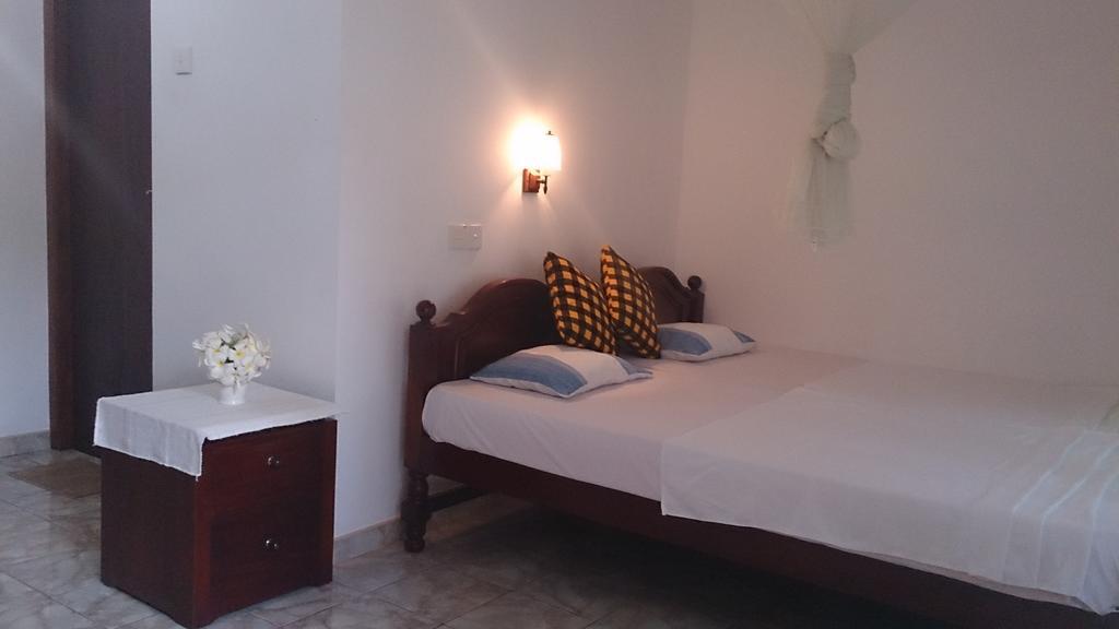Welcome Family Guest House. Bentota Habitación foto